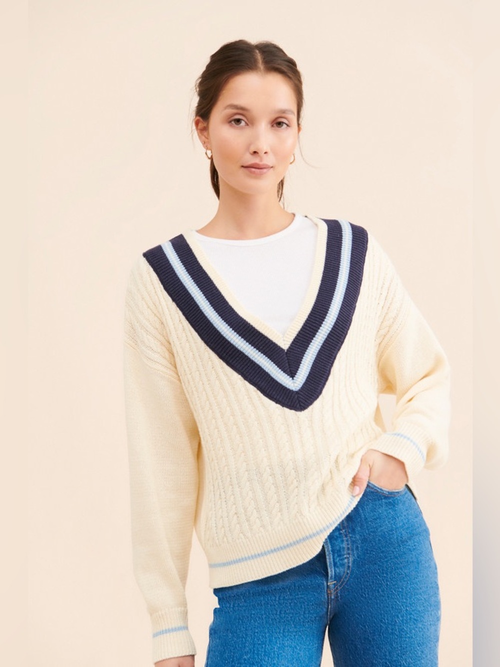 Callahan Dee Vee Long Sleeve Pullover Knit Sweater Cream Blue Contrast Small